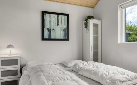 Dorithea - 3.5Km from the Sea: Letto, Camera Da Letto, Interior Design, Legna, Mobilia, Soffitto, Lenzuolo, Bedding, Pavimentazione, Pavimento