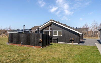 Dorithea - 3.5Km from the Sea