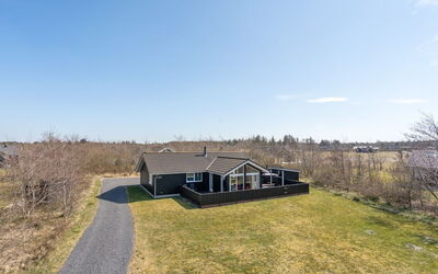 Dorithea - 3.5Km from the Sea