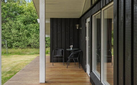 Evan - 1.3Km from the Sea: Legna, Portico, Pavimentazione, Pavimento, Casa, Materiale Composito, Pavimento In Legno, Plank, Latifoglie, Deck