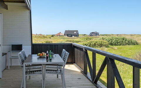 Viona - 350M from the Sea: Legna, Latifoglie, Plank, Pavimento In Legno, Deck, Balcone, Color Legno, Boardwalk, Corrimano, Portico