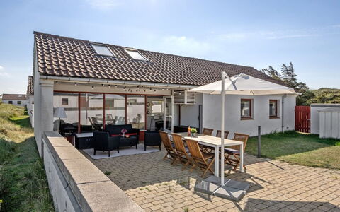 Marjon - 400M from the Sea: Tetto, Casa, Porta, Villetta, Shade, Raccordo, Cortile, Estate, Backyard
