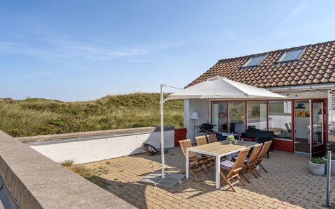 Marjon - 400M from the Sea: Tetto, Casa, Porta, Villetta, Shade, Raccordo, Cortile, Estate, Backyard
