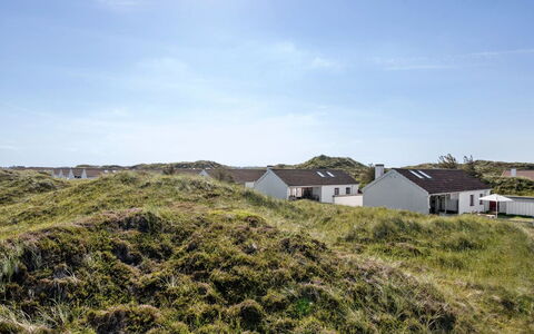 Marjon - 400M from the Sea: Tetto, Casa, Porta, Villetta, Shade, Raccordo, Cortile, Estate, Backyard