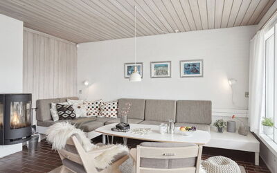 Viena - 400M from the Sea