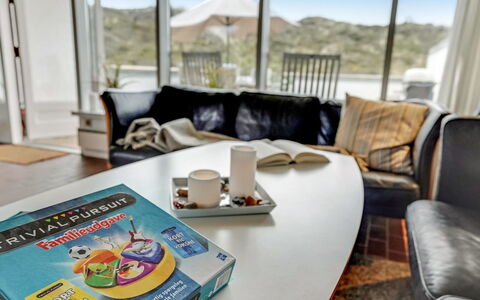 Emiljan - 400M from the Sea: Mobilia, Interior Design, Divano, Soggiorno, Camera, Appartamento, Comfort, Soffitto, Sedia