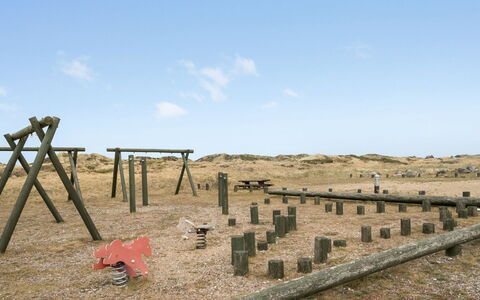 Emiljan - 400M from the Sea: Ambiente Naturale, Ecoregione, Plain, Paesaggio, Lotto, Pascolo, Suolo, Steppa, Recinzione, Sabbia