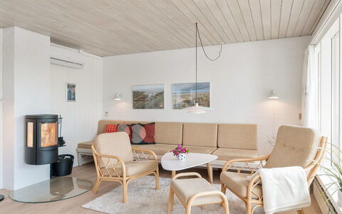 Ara - 700M from the Sea