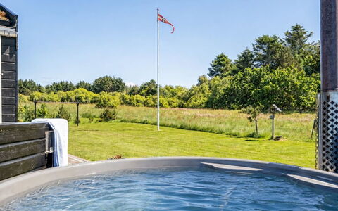 Dyke - 1.5Km from the Sea: Piscina, Mobili Da Esterno, Tempo Libero, Shade, Ricorrere, Cortile, Landscaping, Eco Hotel, Prato, Design