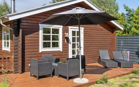 Tian - from the Sea: Legna, Casa, Portico, Deck, Latifoglie, Tetto, Color Legno, Pavimento In Legno, Eco Hotel