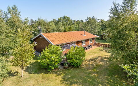 Tian - from the Sea: Legna, Casa, Portico, Deck, Latifoglie, Tetto, Color Legno, Pavimento In Legno, Eco Hotel