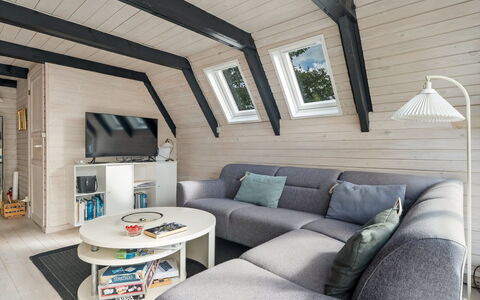 Vladanka - from the Sea: Interior Design, Legna, Mobilia, Pavimentazione, Divano, Pavimento, Casa, Soggiorno, Soffitto, Camera