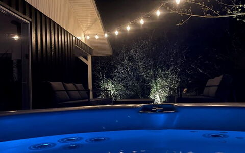 Adam - from the Sea: Illuminazione, Notte, Lampada, Backyard, Sicurezza Illuminazione, Piscina, Paesaggio Di Illuminazione, Terrazza, Hotel, Cortile