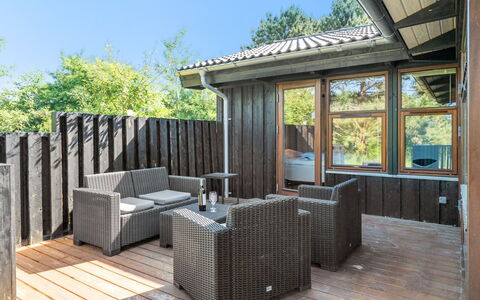 Kali - 900M to the Fjord: Tetto, Casa, Lotto, Casa, Villetta, Estate, Edifici Giardino, Shade, Log Cabin, Landscaping