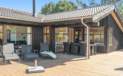 Kali - 900M to the Fjord: Tetto, Casa, Lotto, Casa, Villetta, Estate, Edifici Giardino, Shade, Log Cabin, Landscaping