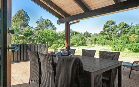 Kali - 900M to the Fjord: Tetto, Casa, Lotto, Casa, Villetta, Estate, Edifici Giardino, Shade, Log Cabin, Landscaping