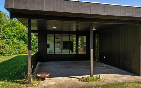 Ludde - 500M to the Fjord: Tetto, Casa, Lotto, Casa, Villetta, Estate, Edifici Giardino, Shade, Log Cabin, Landscaping