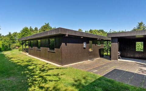 Ludde - 500M to the Fjord: Tetto, Casa, Lotto, Casa, Villetta, Estate, Edifici Giardino, Shade, Log Cabin, Landscaping