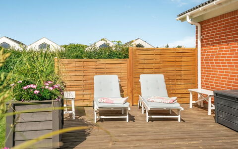 Swipdagh - 500M from the Sea: Legna, Casa, Portico, Deck, Latifoglie, Tetto, Color Legno, Pavimento In Legno, Eco Hotel