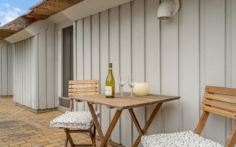 Gunnie - 1.1Km from the Sea: Blu, Arbusto, Villetta, Groundcover, Giardino, Estate, Shade, Landscaping, Agriturismo, Eco Hotel