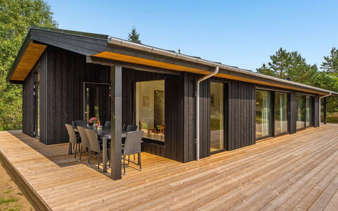Vigga - 800M from the Sea: Architettura, Tetto, Casa, Materiale Composito, Illuminazione Diurna, Raccordo, Driveway