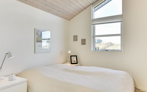Dimka - 300M from the Sea: Legna, Soffitto, Interior Design, Pavimentazione, Pavimento, Casa, Camera, Camera Da Letto, Letto, Pavimento In Legno