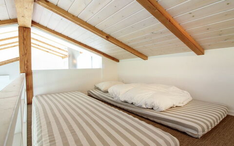 Preben - 500M from the Sea: Interior Design, Legna, Soffitto, Pavimento, Pavimentazione, Letto, Mobilia, Camera Da Letto, Camera, Attico