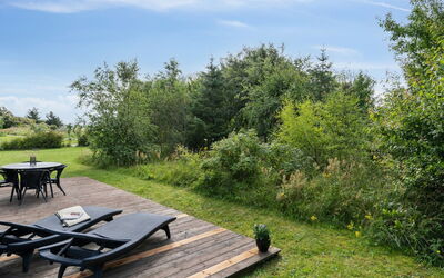 Herdie - 900M from the Sea