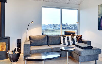 Skade - 75M from the Sea