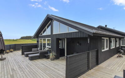 Minna - 975M from the Sea