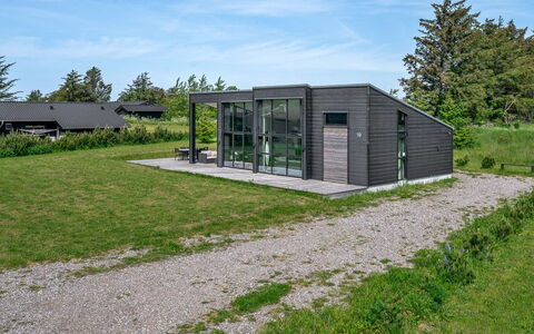 Marielouise - 900M from the Sea: Legna, Tetto, Casa, Villetta, Porta, Casa, Raccordo, Lotto, Edifici Giardino, Capannone