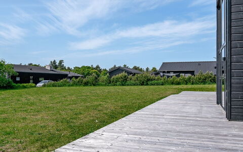 Marielouise - 900M from the Sea: Legna, Tetto, Casa, Villetta, Porta, Casa, Raccordo, Lotto, Edifici Giardino, Capannone