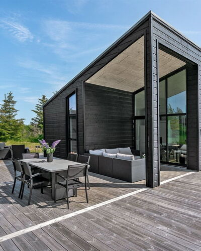 Marielouise - 900M from the Sea