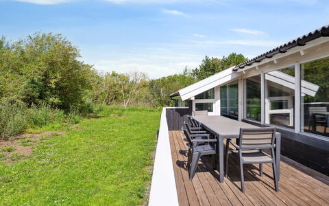 Blondine - 940M from the Sea: Mobilia, Interior Design, Pavimentazione, Legna, Pavimento, Soffitto, Pavimento In Legno, Sedia, Tavolo, Illuminazione