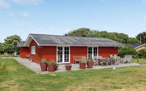 Ava - 1Km from the Sea: Legna, Casa, Portico, Deck, Latifoglie, Tetto, Color Legno, Pavimento In Legno, Eco Hotel