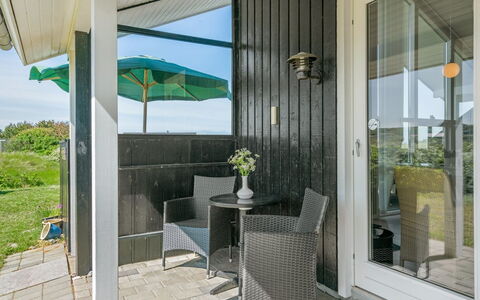 Hubert - 150M from the Sea: Casa, Casa, Porta, Tetto, Villetta, Estate, Giardino, Shade, Raccordo, Cortile