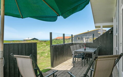 Hubert - 150M from the Sea: Casa, Casa, Porta, Tetto, Villetta, Estate, Giardino, Shade, Raccordo, Cortile