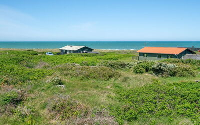 Hubert - 150M from the Sea