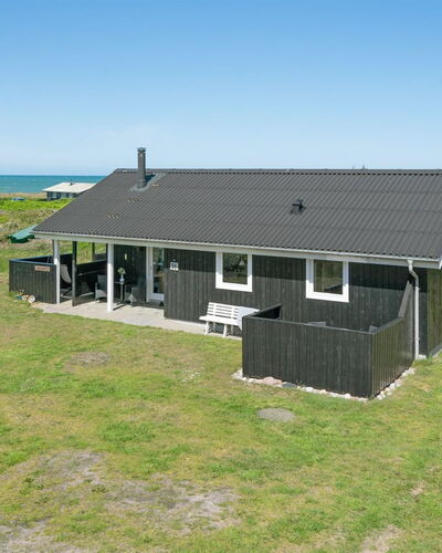 Hubert - 150M from the Sea