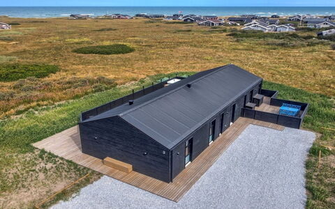 Heilo - 300M from the Sea: Legna, Tetto, Architettura, Casa, Casa, Villetta, Raccordo, Latifoglie, Pendenza, Estate