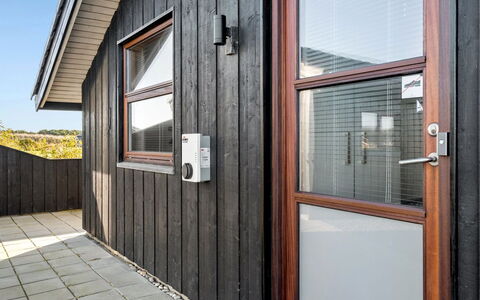 Finna - 1Km from the Sea: Mobilia, Interior Design, Pavimentazione, Legna, Pavimento, Soffitto, Pavimento In Legno, Sedia, Tavolo, Illuminazione