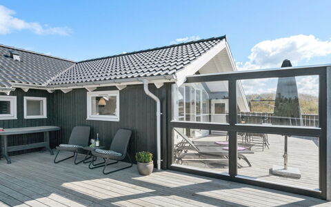 Aria - 1.2Km from the Sea: Legna, Portico, Tetto, Casa, Porta, Materiale Composito, Deck, Villetta, Raccordo, Plank