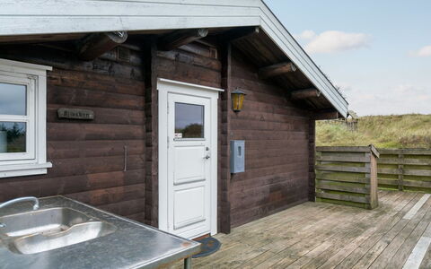 Thrym - 900M from the Sea: Legna, Porta, Villetta, Casa, Latifoglie, Plank, Color Legno, Log Cabin, Capannone, Legname