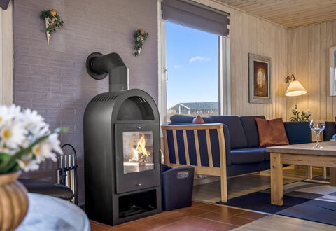 Vili - 441M from the Sea: Pavimentazione, Mobilia, Latifoglie, Color Legno, Soggiorno, Pavimento In Legno, Stufa A Legna, Sedia, Focolare, Pianta Della Casa