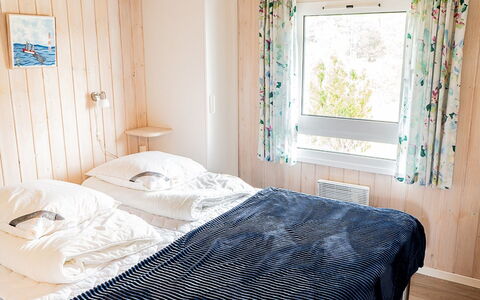 Mila - 750M from the Sea: Mobilia, Interior Design, Letto, Camera Da Letto, Legna, Lenzuolo, Pavimento, Pavimentazione, Bedding, Biancheria
