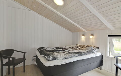 Ilmo - 950M from the Sea: Soffitto, Camera Da Letto, Interior Design, Pavimentazione, Pavimento, Telaio Del Letto, Letto, Bedding, Lenzuolo, Camera