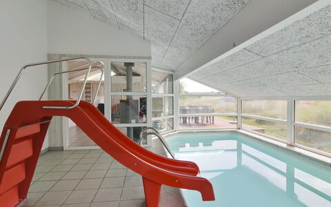Ilmo - 950M from the Sea: Soffitto, Illuminazione Diurna, Design, Scivolo, Piscina, Ricorrere, Attico, Le Scale