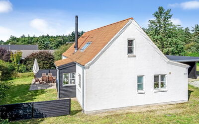 Marijanne - 500M from the Sea