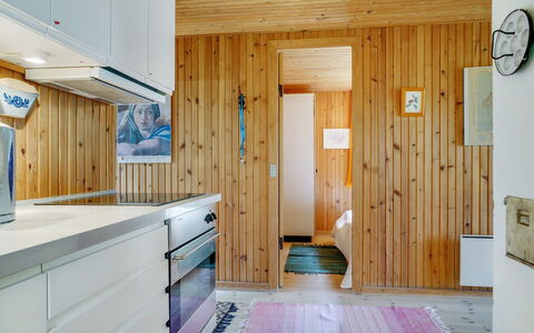 Asmod - 300M from the Sea: Legna, Pavimentazione, Interior Design, Soffitto, Pavimento, Camera, Cucina, Casa, Controsoffitto, Mobilia