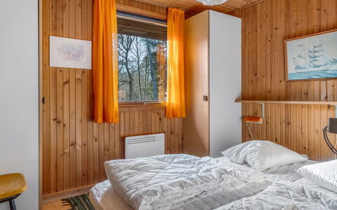 Asmod - 300M from the Sea: Legna, Camera Da Letto, Interior Design, Letto, Lenzuolo, Casa, Bedding, Color Legno, Telaio Del Letto, Latifoglie